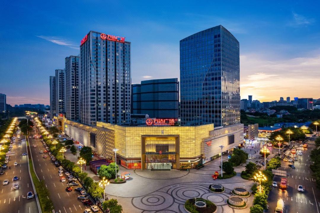 Livetour Hotel Luogang Wanda Plaza Suyuan Metro Гуанджоу Екстериор снимка